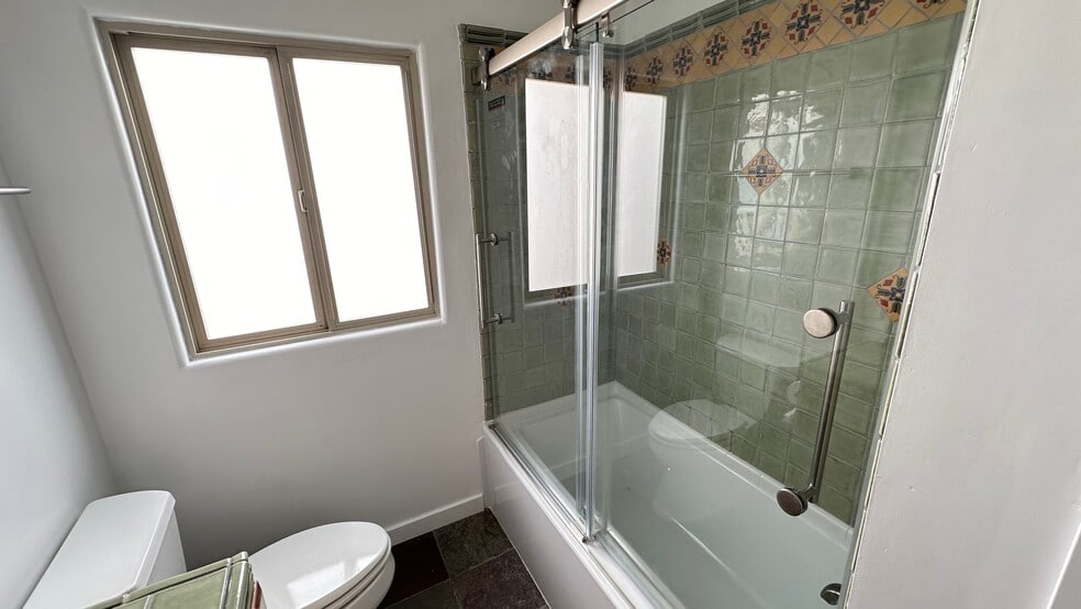 Bathroom - 118 45th St