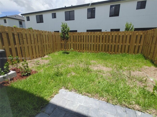 Building Photo - 34513 SW 191st Ave