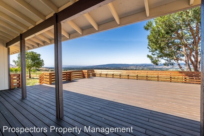 Building Photo - 4 br, 2 bath House - 2850 Paseo Robles