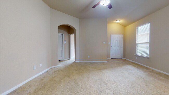 Building Photo - 14010 Cypress Meadows Dr