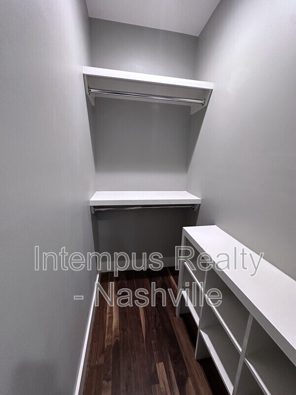 Building Photo - 929 13th Ave S