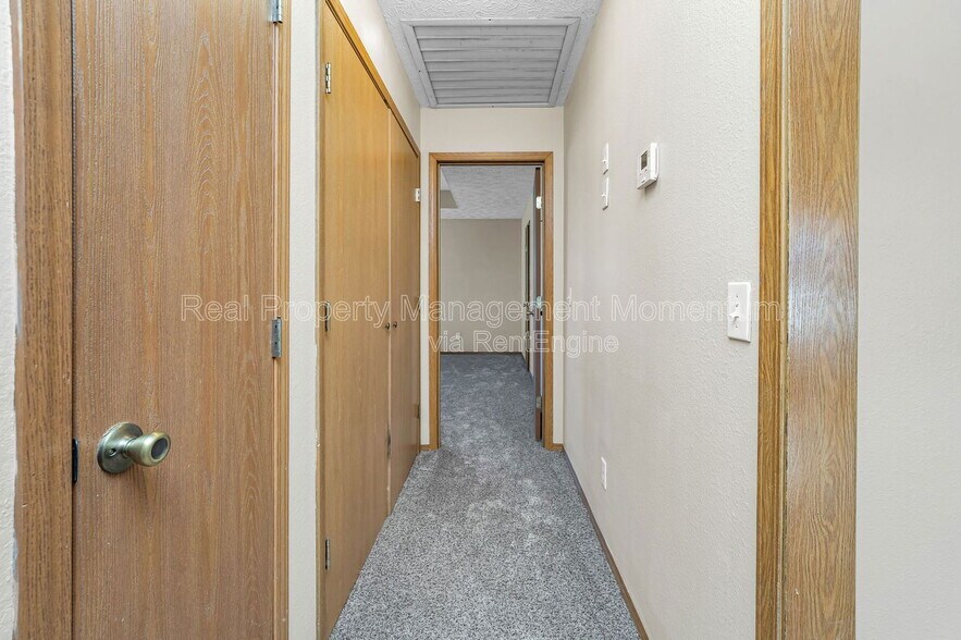 Building Photo - 3348 S Doris Ct