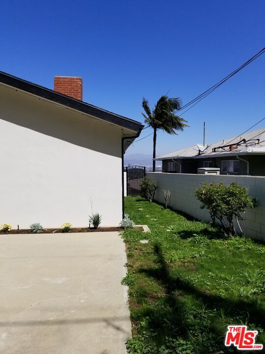 Building Photo - 5652 Glenford St