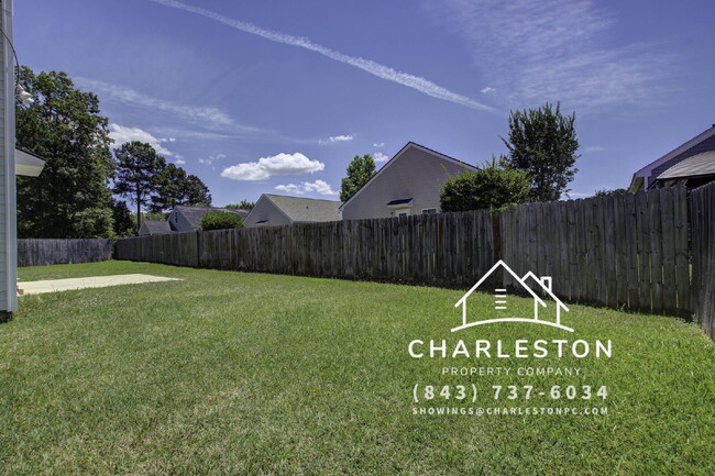 Building Photo - 138 Thistle Rd