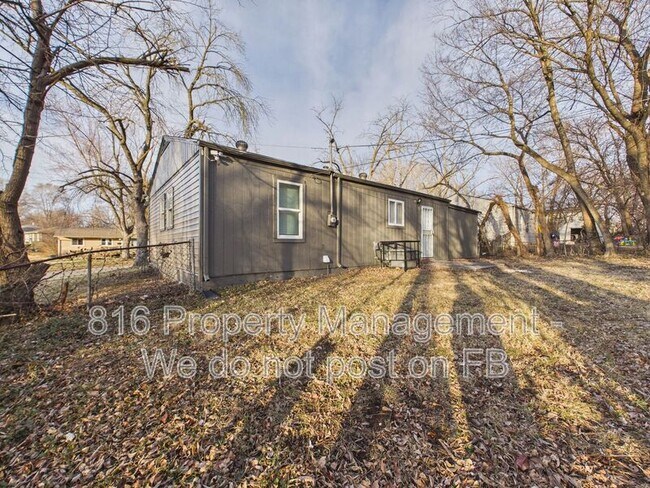 Building Photo - 7907 E 51st St