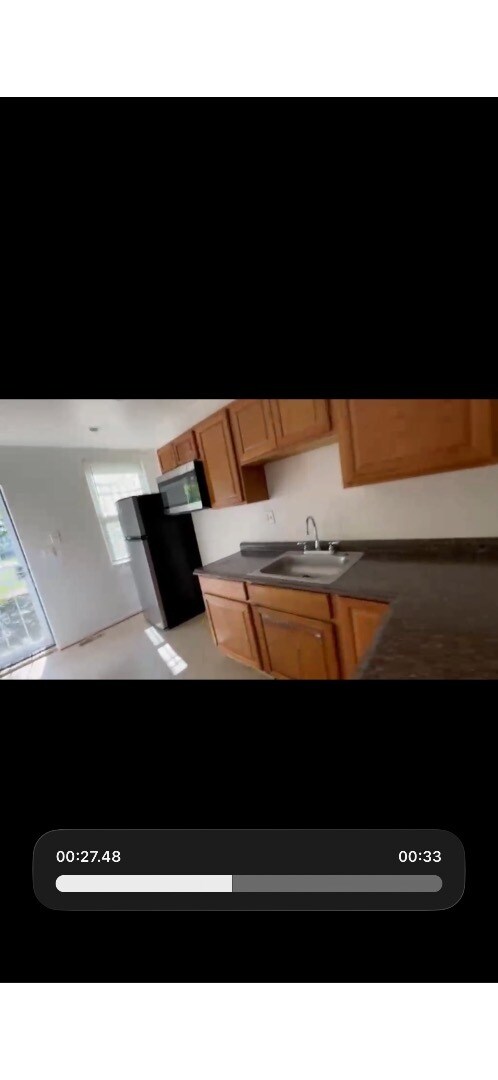 Building Photo - 2540 Francis St