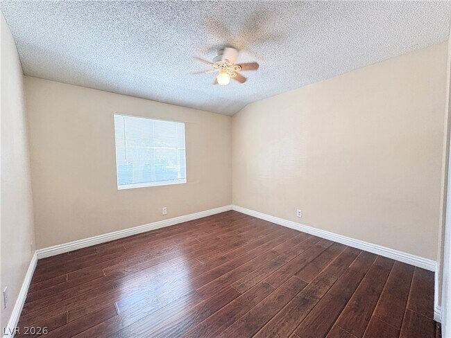 Building Photo - 1518 S Dawley St