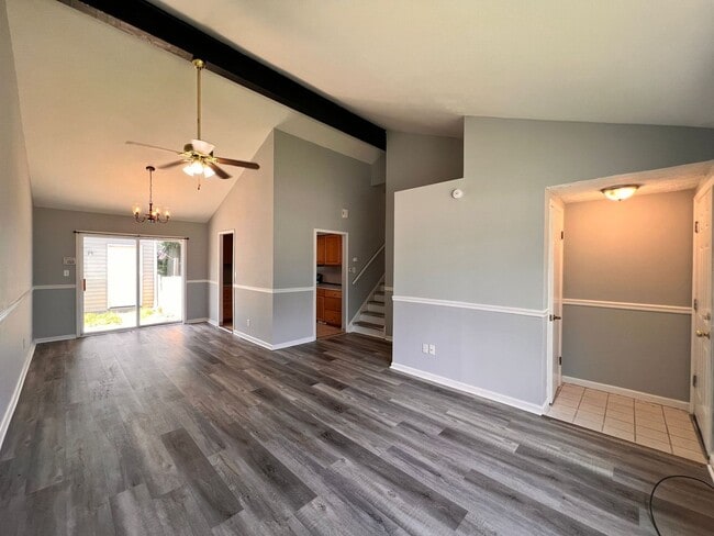 Building Photo - Move in ready!