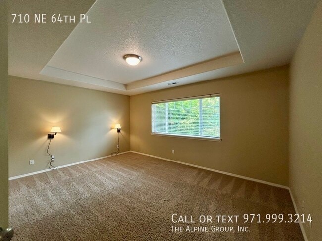 Building Photo - 710 NE 64th Pl