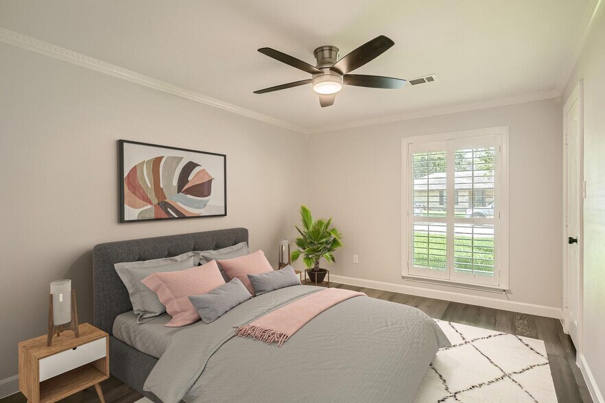 Building Photo - Charming Prestonwood home with peaceful backyard oasis