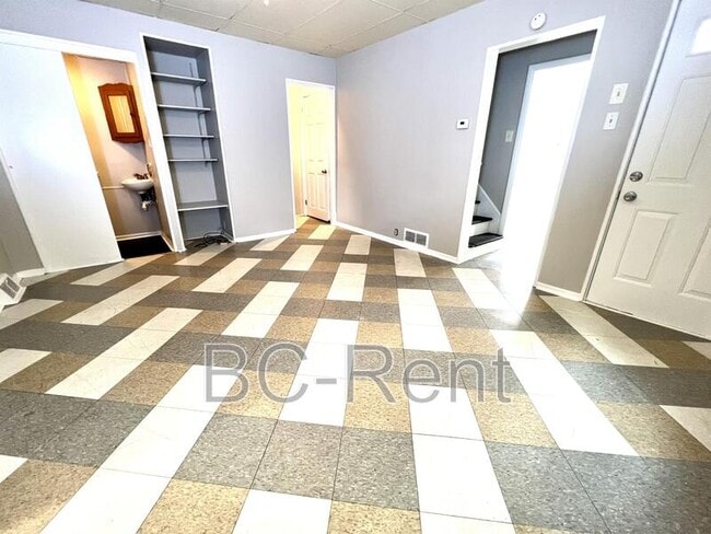 Building Photo - 1124 4th Ave