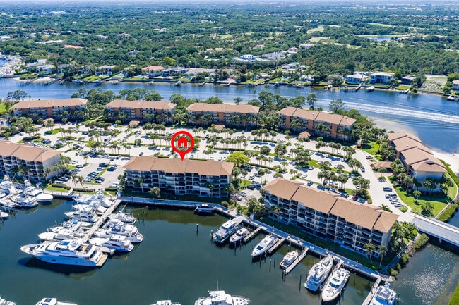 Building Photo - 2501 Marina Isle Way