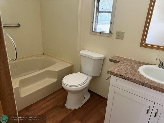 Building Photo - 3161 SW 53rd Ave