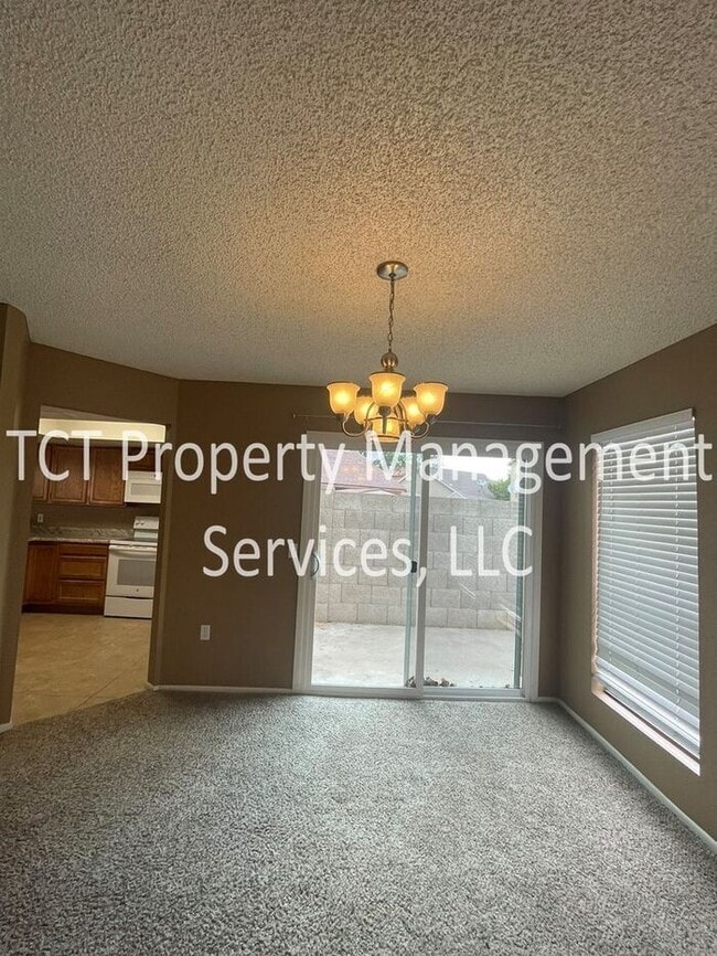 Building Photo - Spacious 3 Bedroom on Cul-de-Sac!