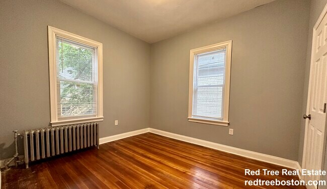 Building Photo - 14 Wolcott St