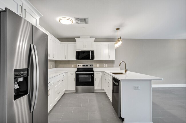 Building Photo - 37 SE 15th Terrace