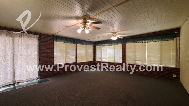 Building Photo - 3 Bed, 2 Bath Hesperia Home!!!