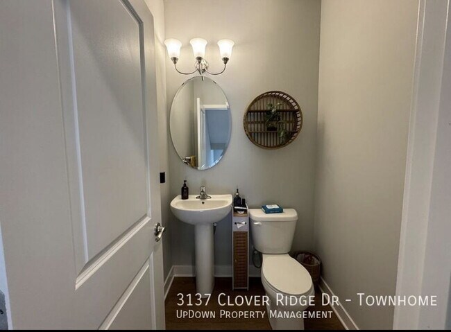 Building Photo - 3137 Clover Ridge Dr