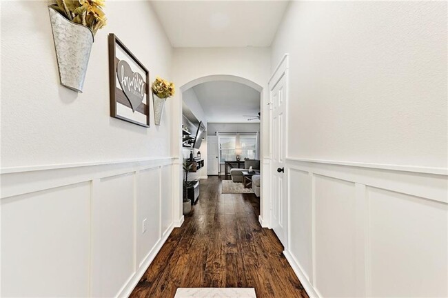 Building Photo - 436 Musgrav