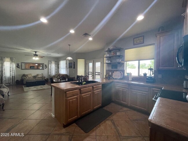 Building Photo - 1534 W Agrarian Hills Dr