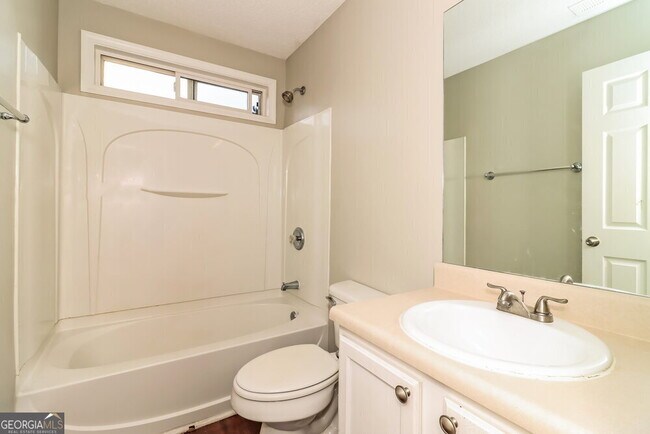 Building Photo - 391 Greystone Pkwy