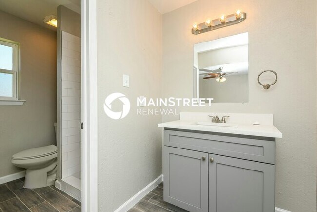 Building Photo - 3 Bedroom Pet-Friendly Home in BURLESON, T...