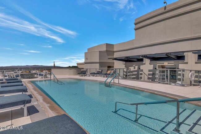 Building Photo - 2211 E Camelback Rd