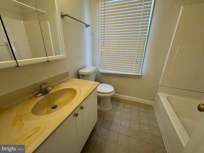 Building Photo - 9207 Hunting Pines Pl