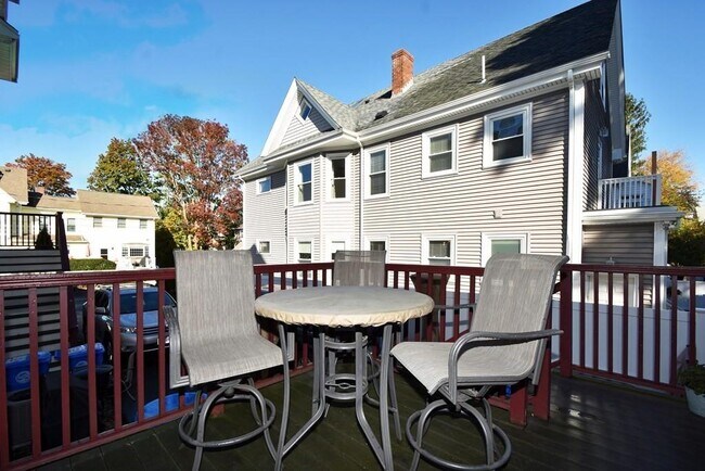 Building Photo - 90 High St