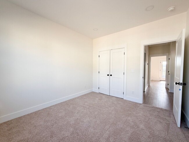 Building Photo - Available August 1: 4-Bedroom Townhome at Highbury + Summer Special Perks