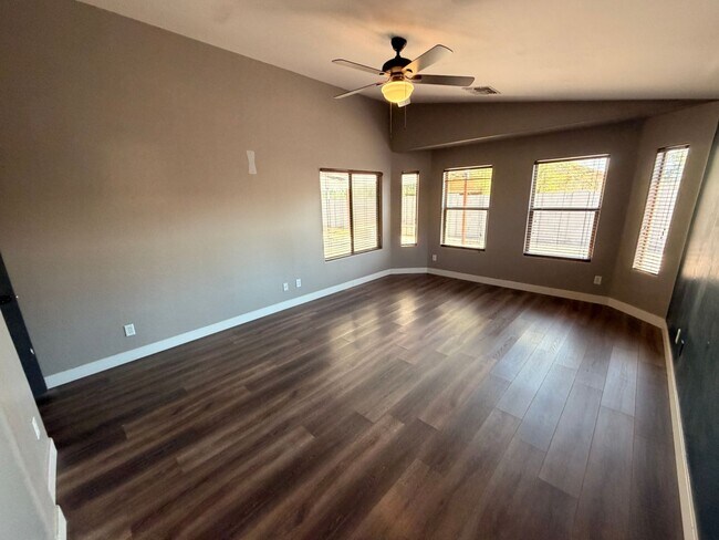 Building Photo - Renovated 5-Bedroom Corner Lot Home with Luxury Upgrades