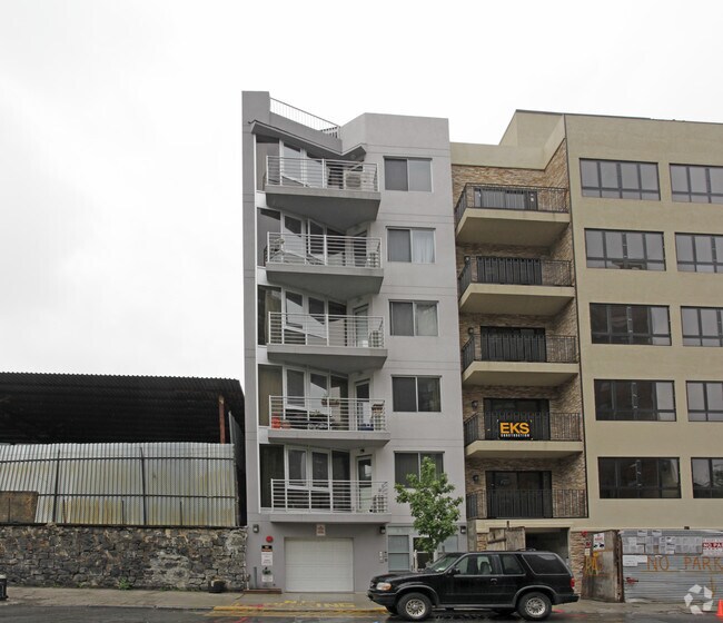 Building Photo - The Lili Rose