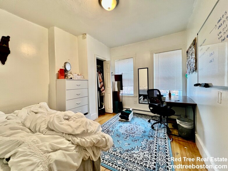 Building Photo - 3 Warwick St