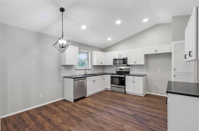 Building Photo - 1300 Timbercrest Dr