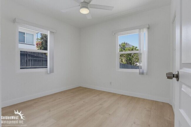 Building Photo - Completely Remodeled 4Bdm 2Ba Single Family - MI Special!