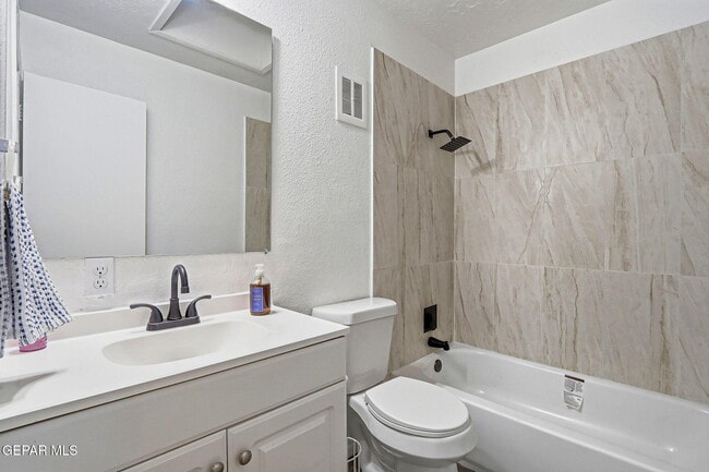 Building Photo - 4609 Skylark Way