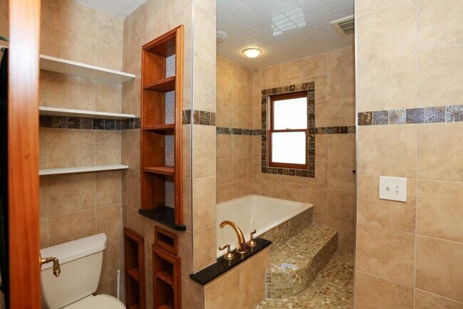 Building Photo - 3602 Jones Mill Rd