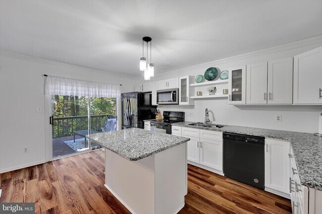 Building Photo - 106 Brookside Dr