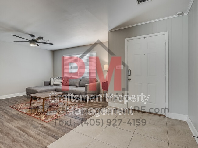 Building Photo - 13601 Pinehurst Rd
