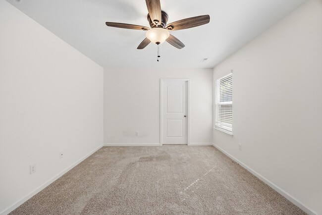 Building Photo - 2900 Bogart Ln