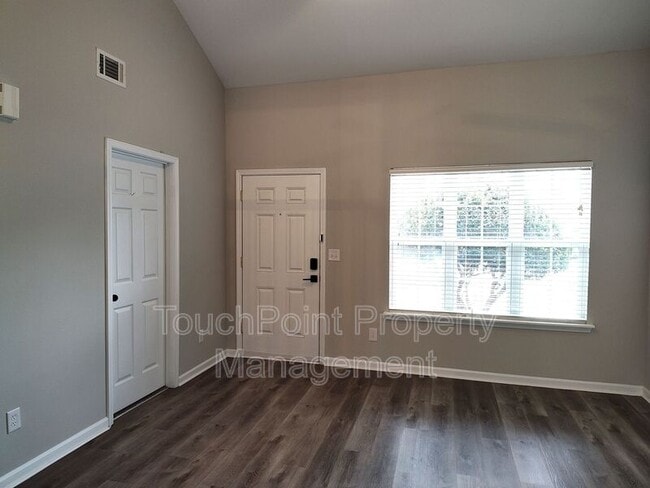 Building Photo - 7383 Sun Dance Dr