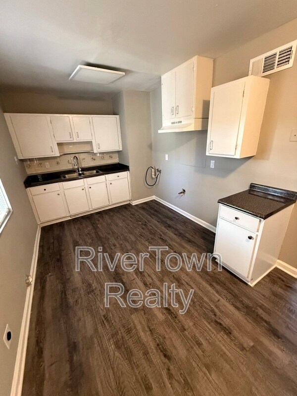 Building Photo - 1337 Haywood Ave