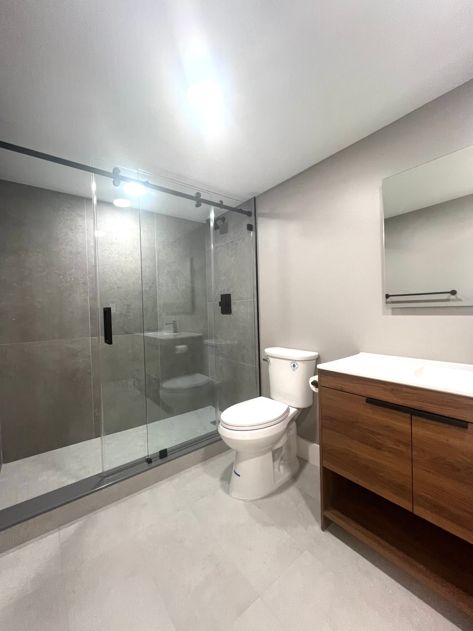 Building Photo - 2401 Collins Ave