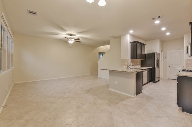 Building Photo - 16131 Beachside Pl