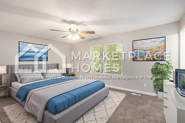 Building Photo - 4901 Mockingbird Ln
