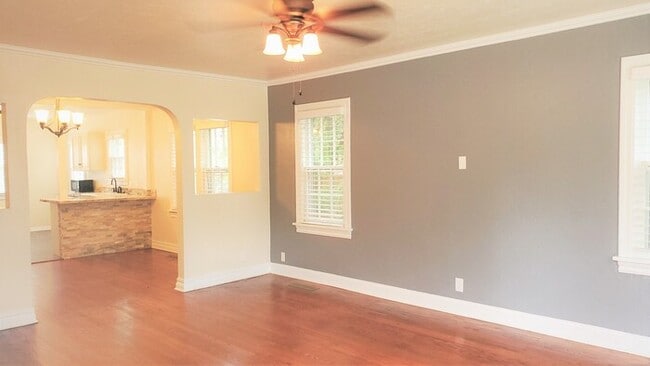Building Photo - AMAZING 5 BED, 2 BATH MILLERS ADDITION NW OKC
