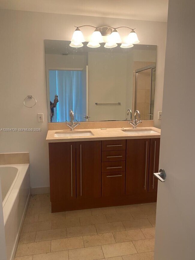 Building Photo - 79 SW 12th St