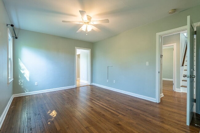 Building Photo - 3265 N Fulton Ave