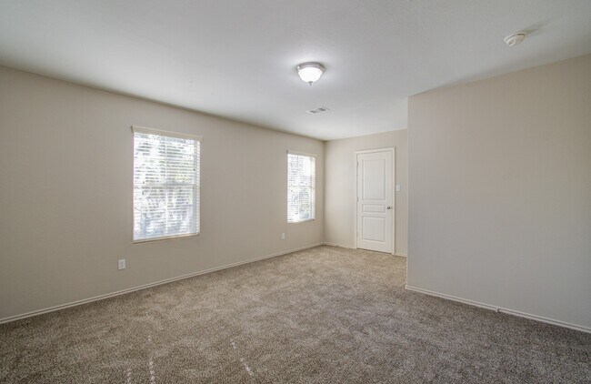 Building Photo - 16830 Mammoth Springs Dr