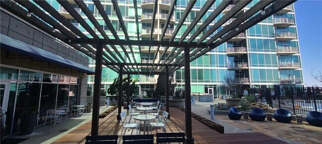 Building Photo - 943 Peachtree Rd NE